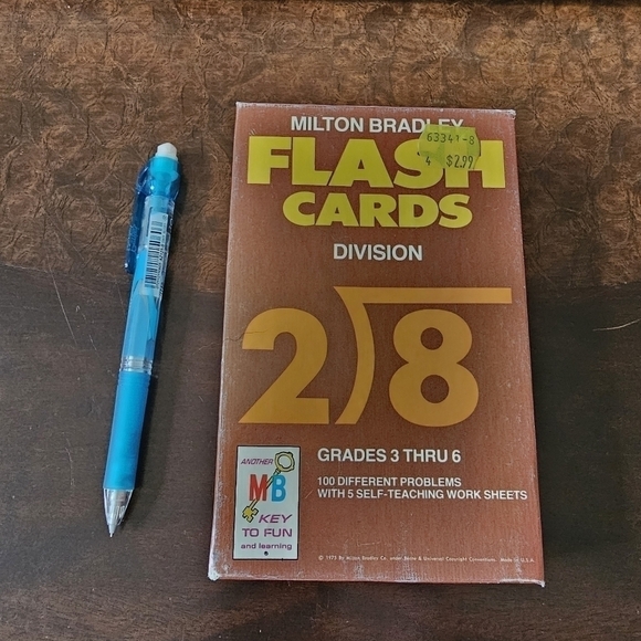 Vintage 1975 Made in USA Milton Bradley Flash Cards, Division, Grades 3 Thru 6 - Picture 2 of 12